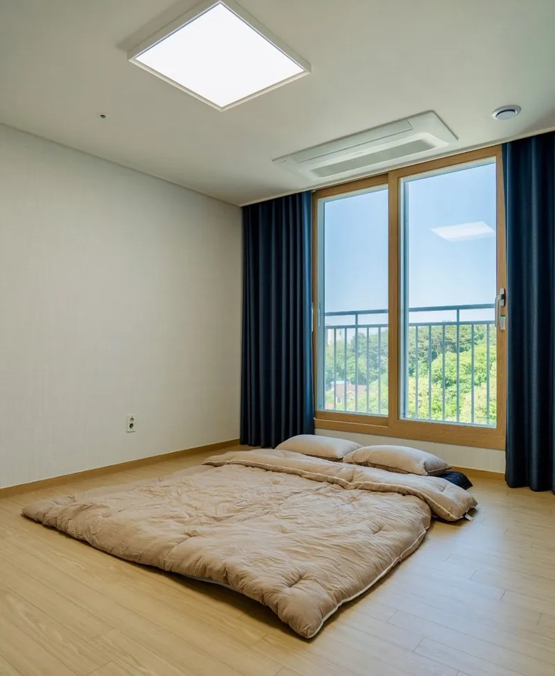 [Gangneung] New Ocean View Apartment, 34 Pyeong, Fully Furnished Three-Room, 8th Floor / 5-Minute Walk to the Sea 7
