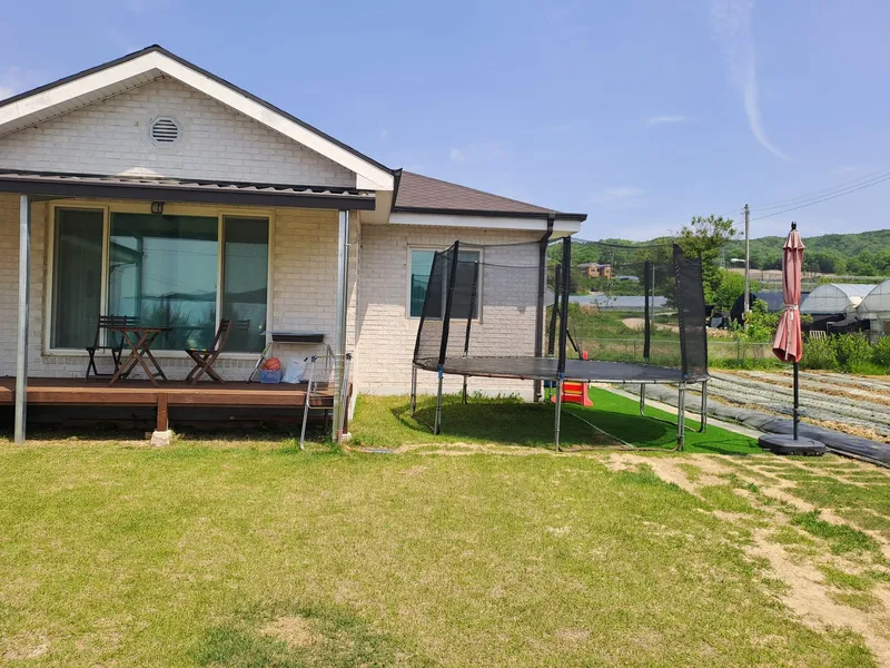 [Yangpyeong] A 33-pyeong, three-room, independent house in a quiet rural village with good air 4