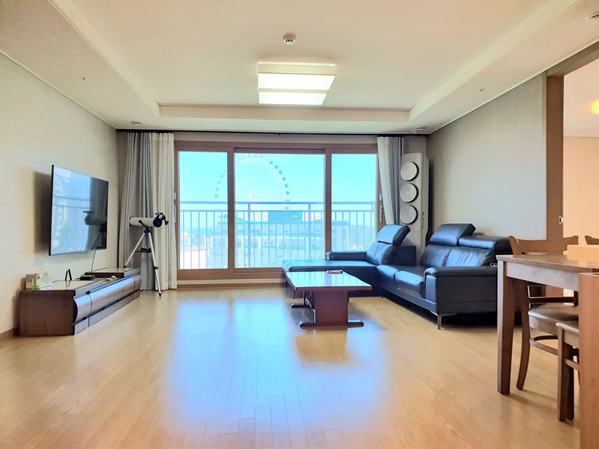 Cheongho-dong Ocean View Three-Bedroom