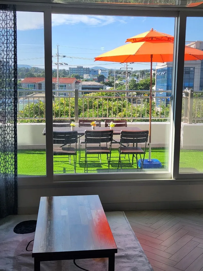 [Namwon, Seogwipo] 30 seconds walk from the beach # Terrace restaurant # 1st class kitchen 2