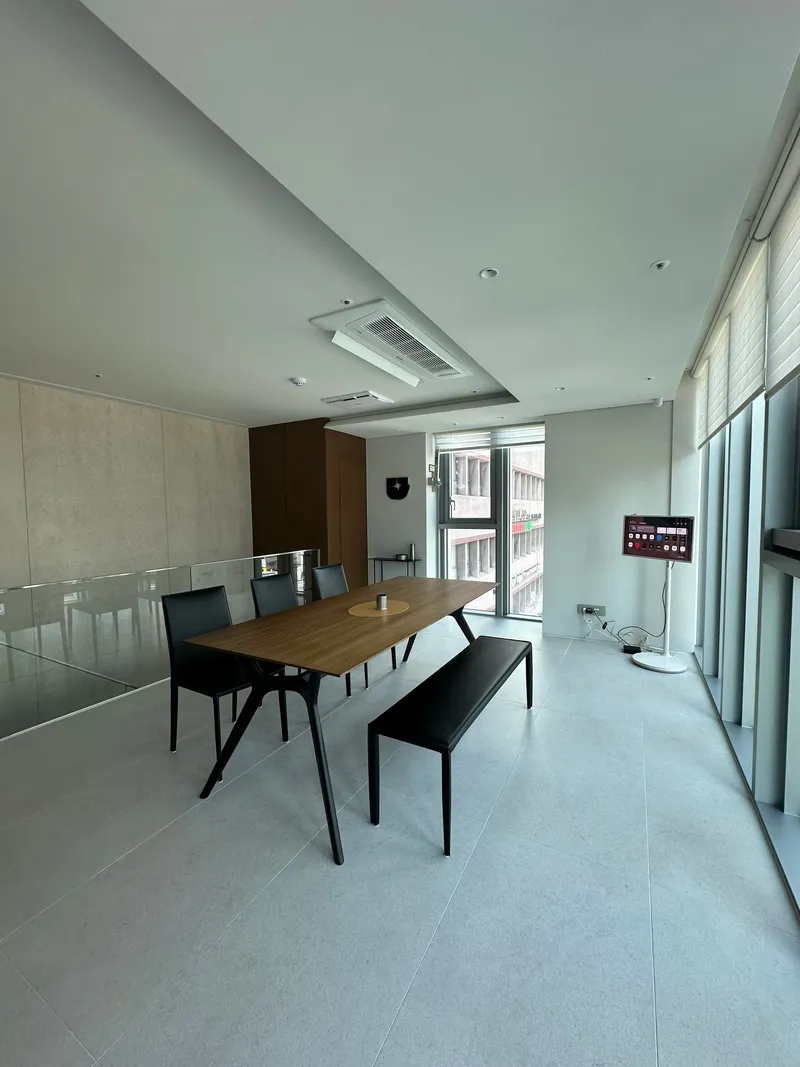 [Gangnam, Seoul] Cheongdam intersection luxury officetel duplex 24 pyeong 23