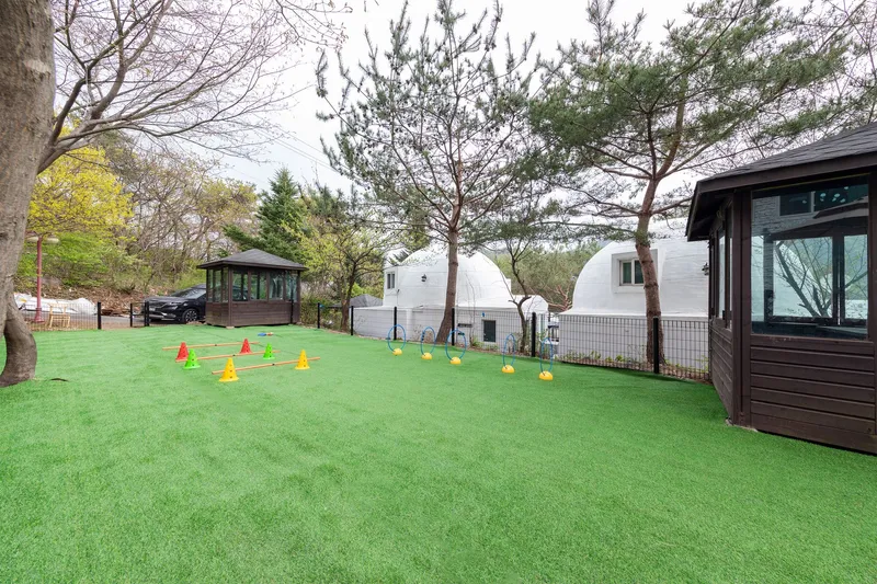 [경기 가평] 개별테라스와 개별풀장이 있는 애견동반펜션 #에멘탈2 26