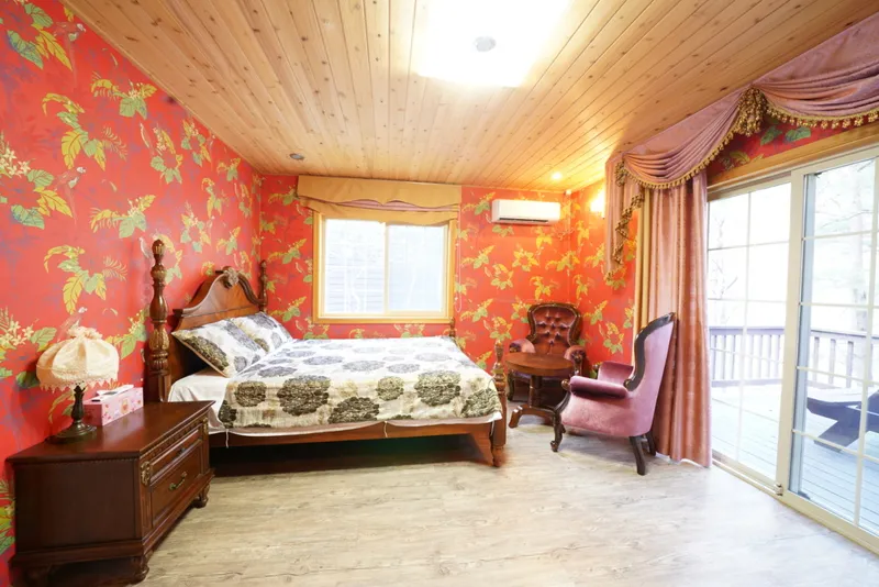 [Yangyang] Pension with a stream flowing in Micheongol Natural Recreation Forest #Rose Night 8
