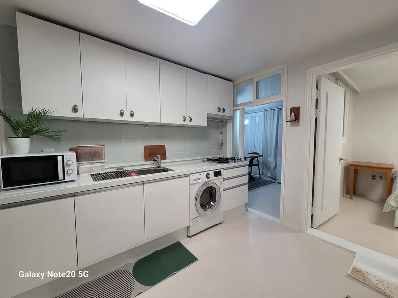 [Songpa, Seoul] Fully furnished queen 1 + single 2 near Jamsil Saenae Station, pets allowed 9