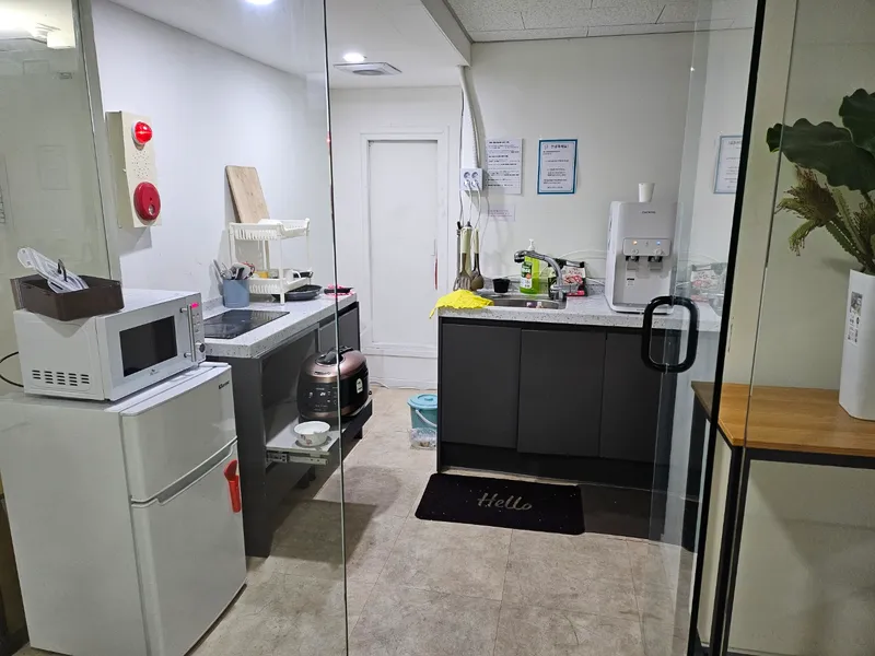 [Seodaemun, Seoul] Shinchon Station / Ewha Station / White Tone / Free Dryer / Remodeled One Room Tel 9