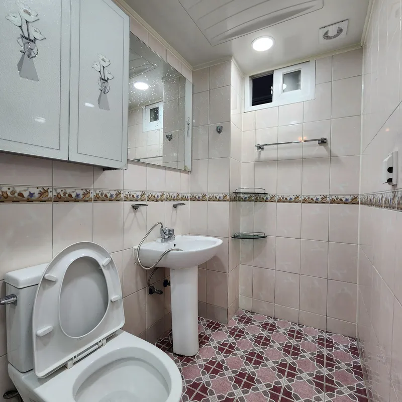[Pohang] 5 minutes walk from Yeongildae Beach White Tone One Room #2nd Floor 3 5
