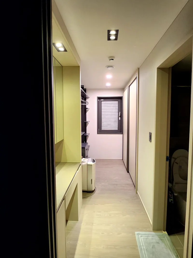 [Ara 1-dong, Jeju] 3 newly built, fully-furnished, stylish apartment with a view of the distant sea and forest area 8