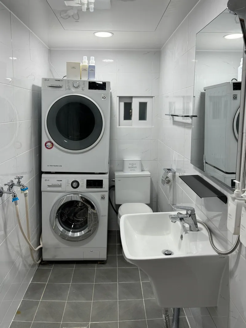 [Gwanak, Seoul] 5 minutes from Danggok Station/6-person bed/washing machine/dryer/full options 9