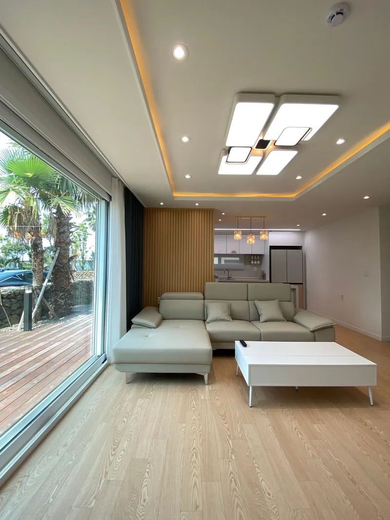 [Namwon, Seogwipo] 43-pyeong Jeju private pension C3 Opera Garden Family happiness space 5