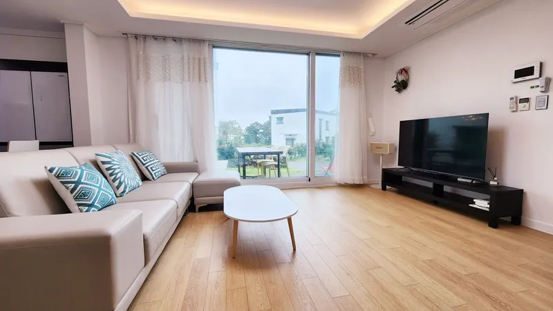 [Hallim, Jeju] 5 minutes by car from Hyeopjae, Geumneung, and Biyangdo, a two-story, stone-walled townhouse 59