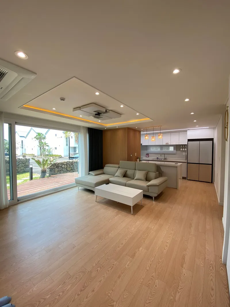 [Namwon, Seogwipo] 43-pyeong Jeju private pension C3 Opera Garden Family happiness space 6