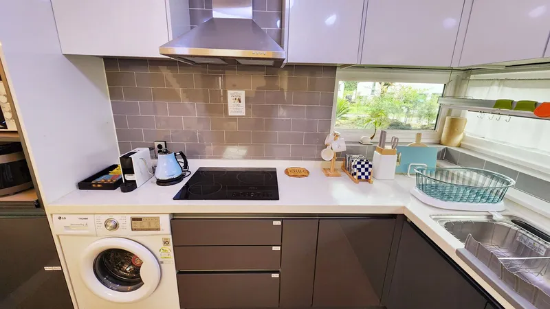 [Hallim, Jeju] 5 minutes by car from Hyeopjae, Geumneung, and Biyangdo, a two-story, stone-walled townhouse 39
