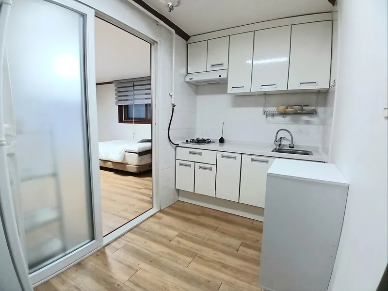 [Gunsan] A detached one-room apartment with a good location and a playground-like feel 15