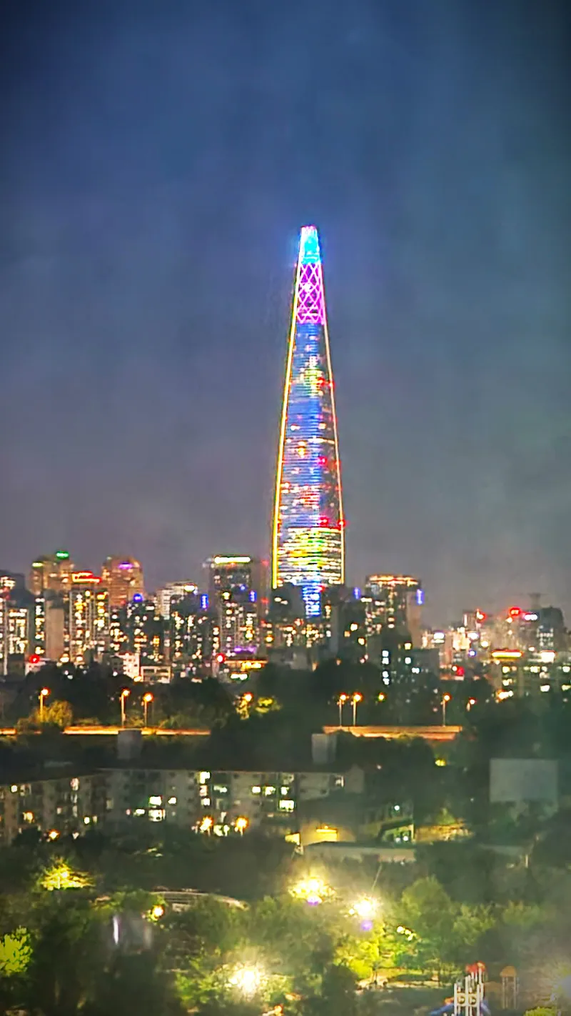 [Gangnam, Seoul] Right in front of Daecheong Station on Line 3 #Samsung Hospital #Daechi-dong Academy Street #Setec 21