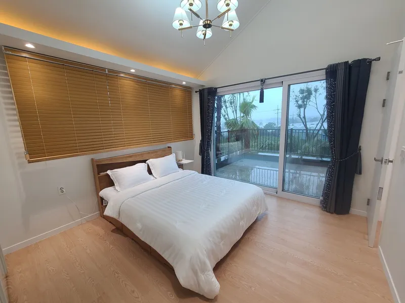 [Namwon, Seogwipo] 43-pyeong Jeju private pension C3 Opera Garden Family happiness space 37