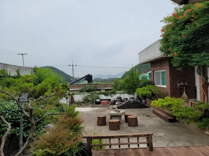 [경남 남해] 자연 속 독특한 별채와 넓은 마당의 투룸 독채, 60