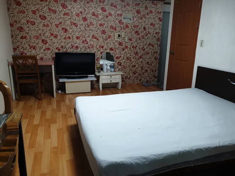 [Suyeong, Busan] Ace 3rd floor, 3rd unit, one-room apartment, 4 minutes from Baesan Station 37