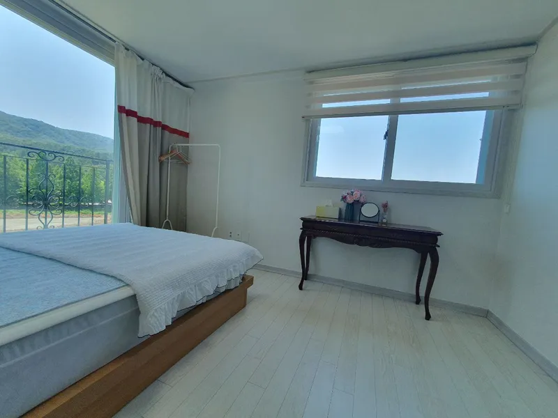 [Sejong] A restaurant with a view of the arboretum. Little Forest with the Geumgang River and the Hwangto Forest Road. 16