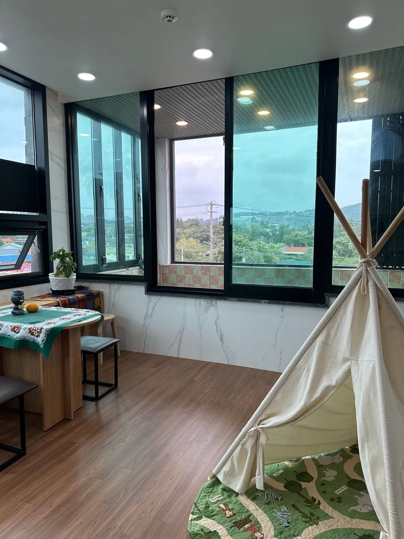 [Namwon, Seogwipo] Seogwipo Namwon Pyeoseon Sea 10 minutes Dog-friendly independent pool villa 37