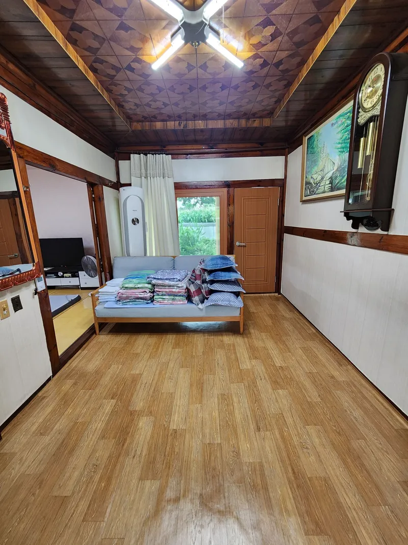[Gyeongju] Modern Hanok (courtyard, parking, barbecue) 18