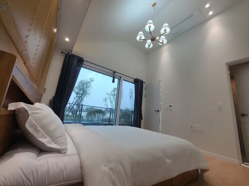 [Namwon, Seogwipo] 43-pyeong Jeju private pension C3 Opera Garden Family happiness space 36