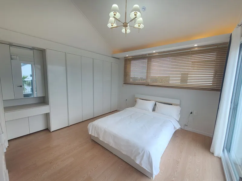 [Namwon, Seogwipo] 43-pyeong Jeju private pension C3 Opera Garden Family happiness space 31