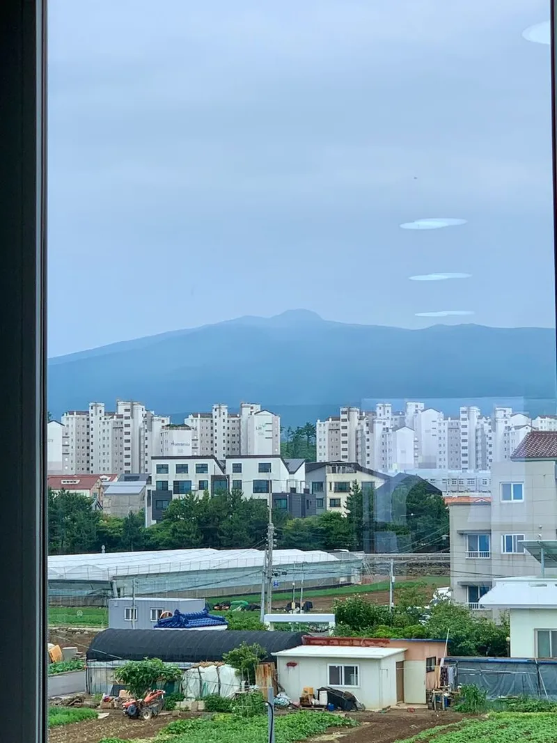 [제주 애월][애월하귀]위치 최강 바다뷰 독채 투룸 바다초입 도심인프라 인접 배민가능 100
