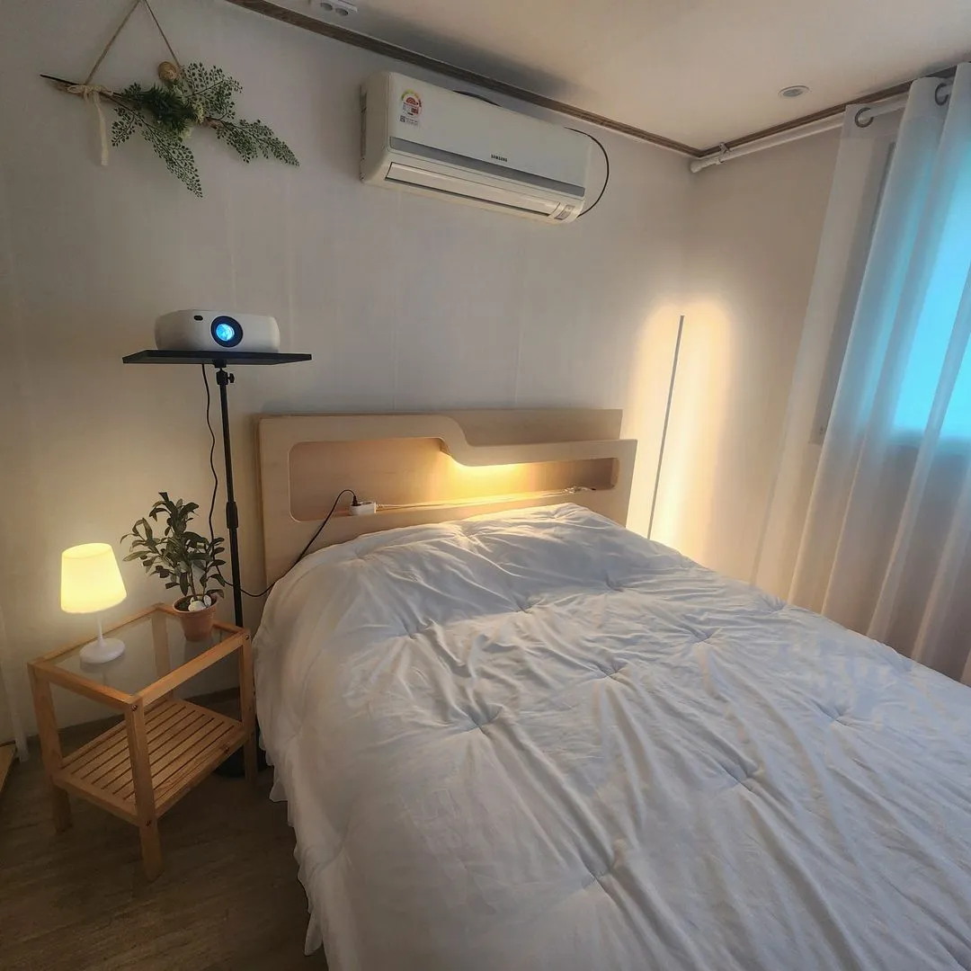 Jung-dong Two-Bedroom House near DMC Station