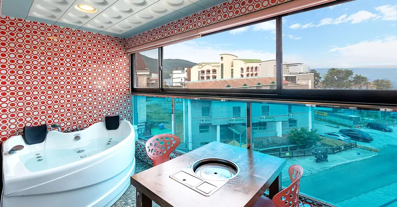 [Geoje] Hakdong One Month Living Ocean View Duplex A Building 301 5