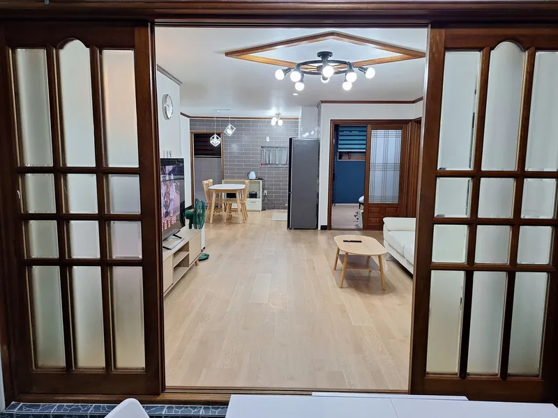 [Namwon, Seogwipo] 32 pyeong 3-room apartment in Shinsang Namwon near Soesogak Beach 54