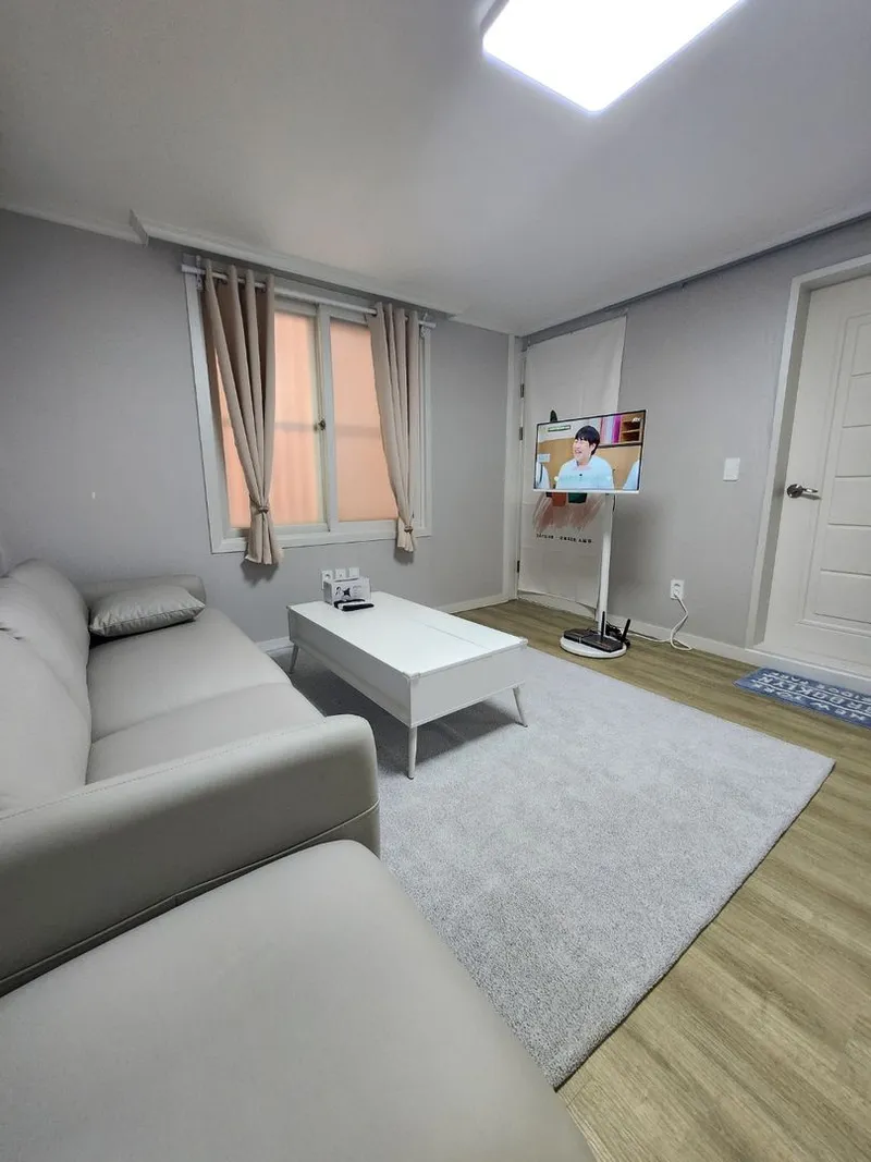 [Jeonju] Seosin Jeonju city center pretty three-room 6