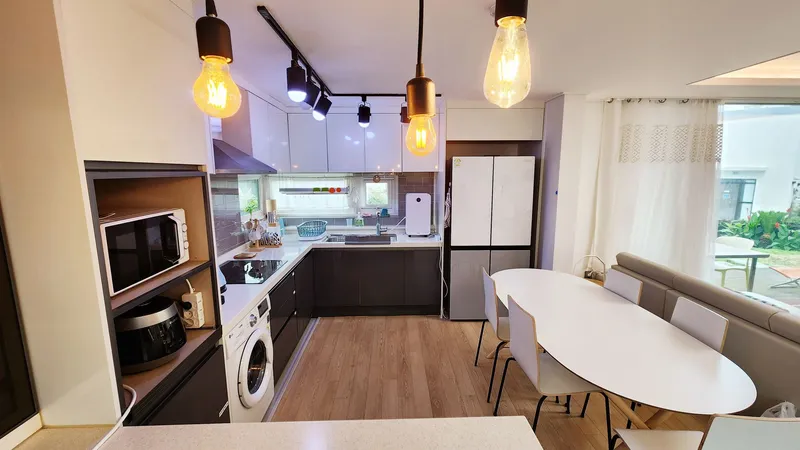 [Hallim, Jeju] 5 minutes by car from Hyeopjae, Geumneung, and Biyangdo, a two-story, stone-walled townhouse 77