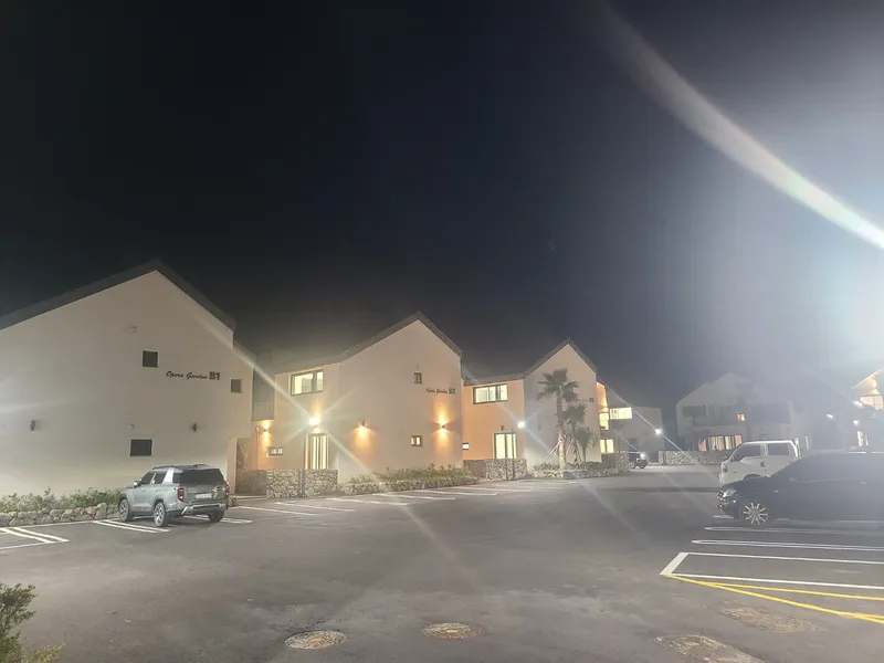 [Namwon, Seogwipo] 43-pyeong Jeju private pension C3 Opera Garden Family happiness space 64