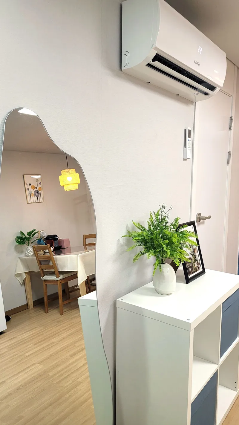 [Gangnam, Seoul] Right in front of Daecheong Station on Line 3 #Samsung Hospital #Daechi-dong Academy Street #Setec 7