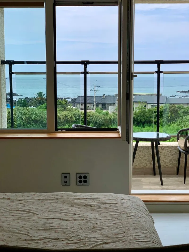 [제주 애월][애월하귀]위치 최강 바다뷰 독채 투룸 바다초입 도심인프라 인접 배민가능 54