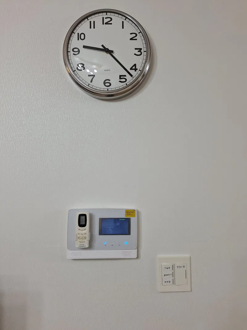 [Namwon, Seogwipo] 32 pyeong 3-room apartment in Shinsang Namwon near Soesogak Beach 25