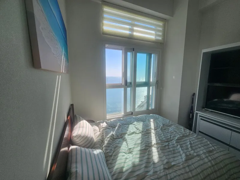 [Ansan] 28th floor officetel with ocean view bedroom on Banwol Island 36