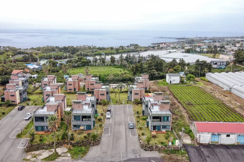 [Namwon, Seogwipo] Seogwipo Namwon Pyeoseon Sea 10 minutes Dog-friendly independent pool villa 19