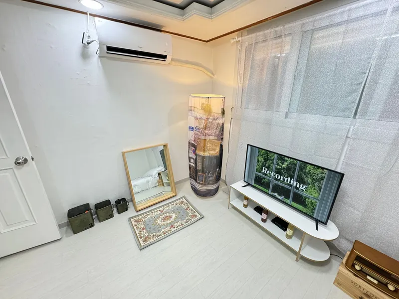 [Songpa, Seoul] Jamsil Remodeling First Occupancy Quiet Residential Area Fully-Optioned Two-Room 9