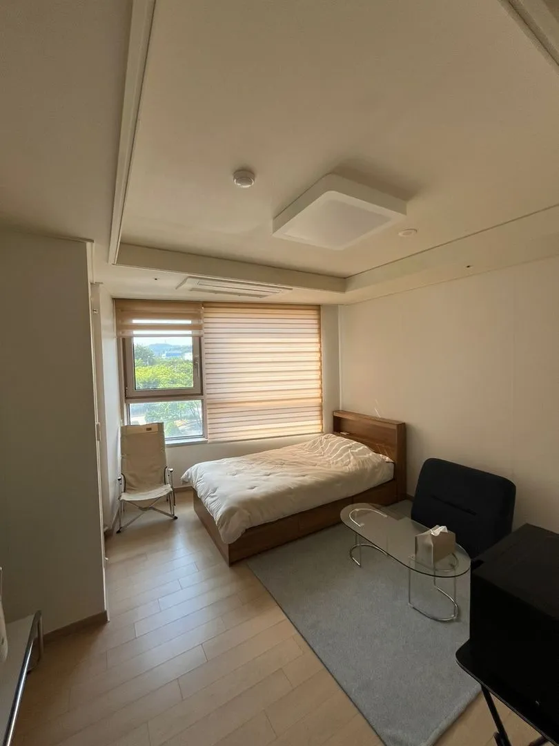 Osong-eup Transit-Friendly One-Bedroom