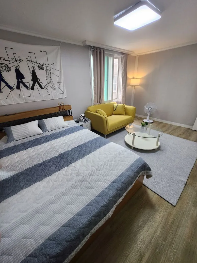 [Jeonju] Seosin Jeonju city center pretty three-room 2
