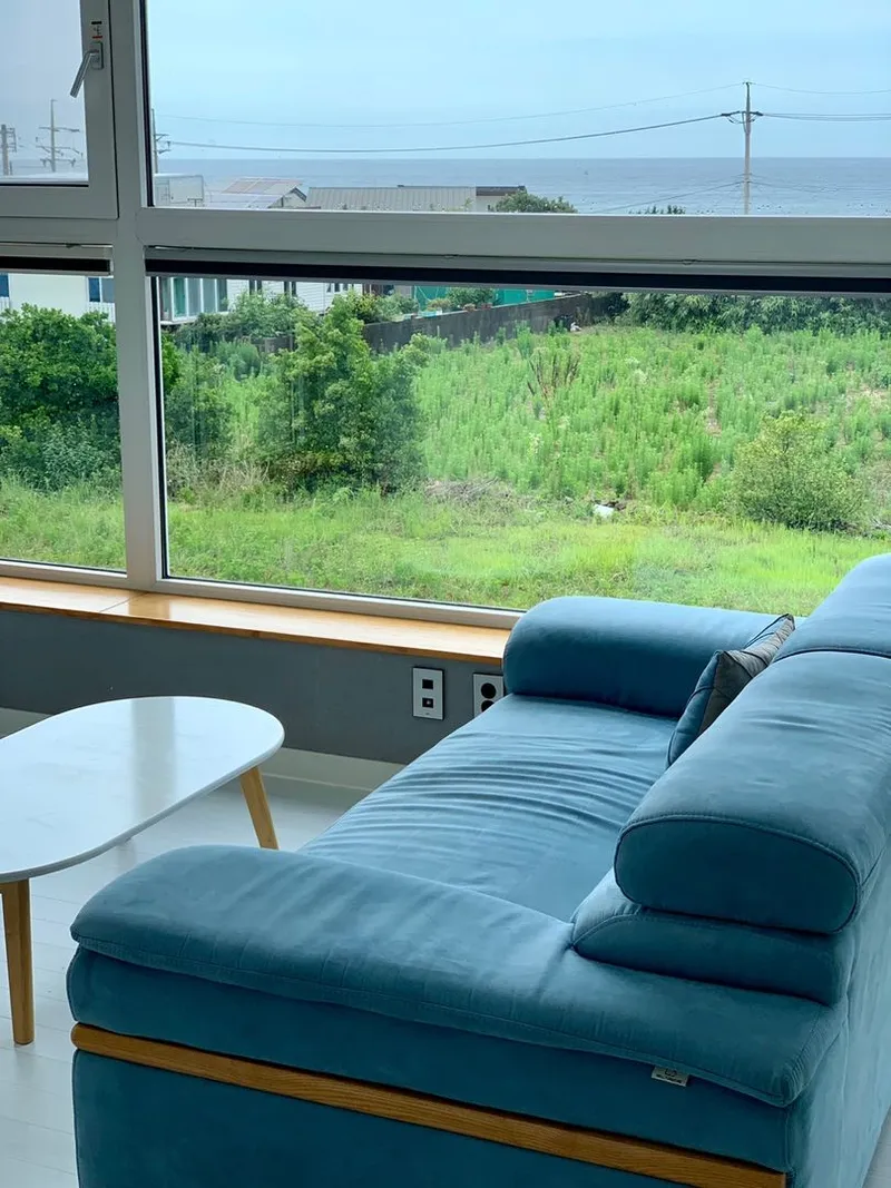 [제주 애월][애월하귀]위치 최강 바다뷰 독채 투룸 바다초입 도심인프라 인접 배민가능 60