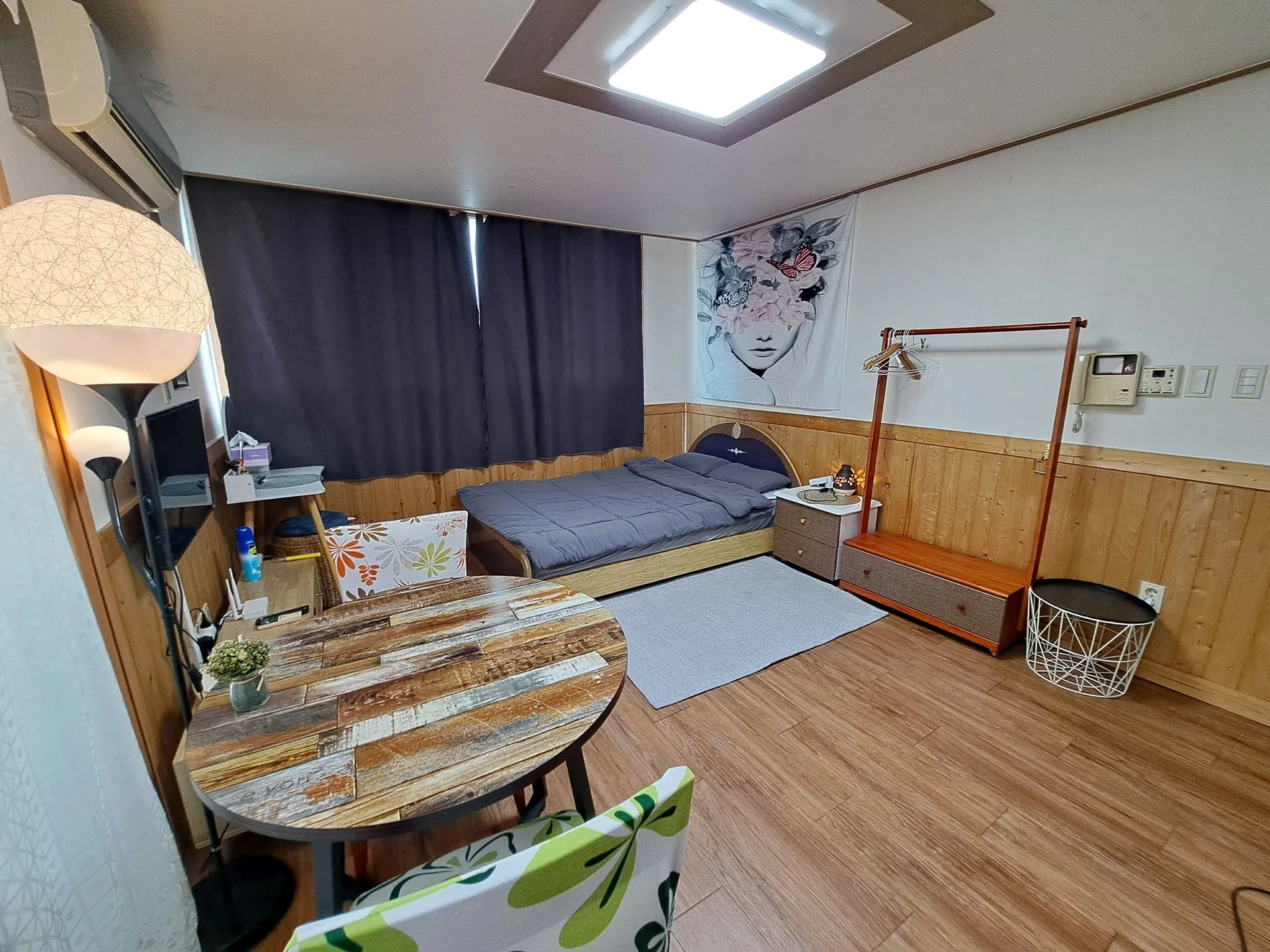 Daedo-dong Pet-Friendly One-Bedroom House