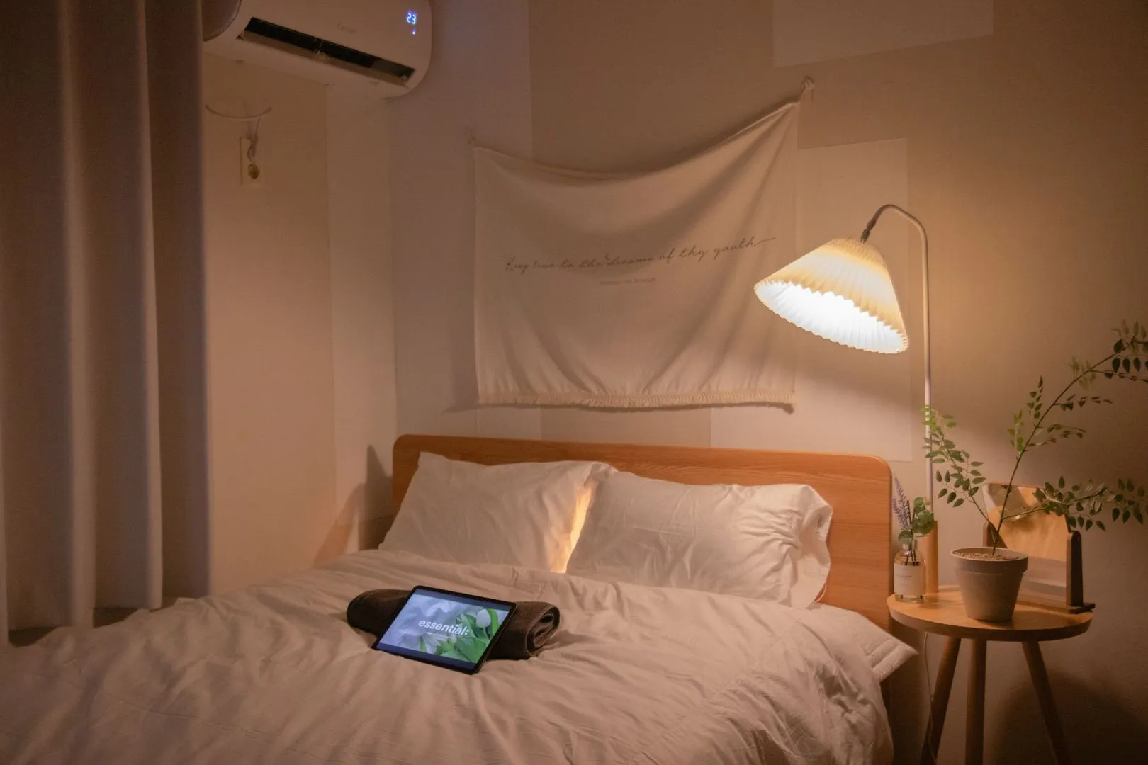 Bongcheon-dong Transit-Friendly One-Bedroom House