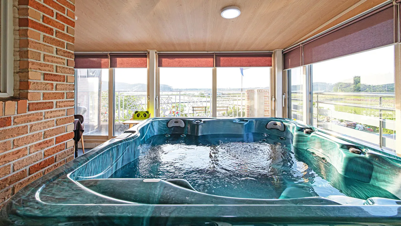 Nam-myeon Pet-Friendly One-Bedroom Cottage