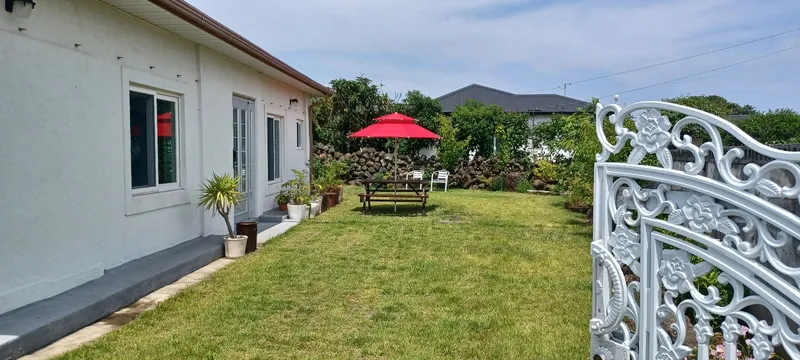 [Daejeong, Seogwipo] Two-room detached house with a yard near Moseulpo Port 2