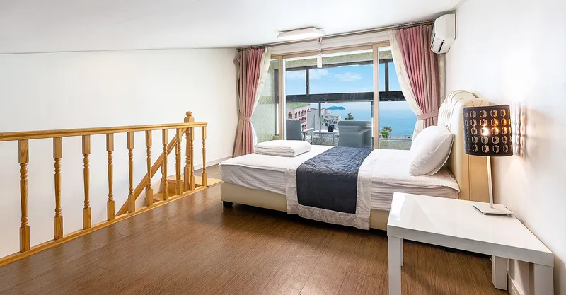[Geoje] Hakdong One Month Living Ocean View Duplex A Building 301 9