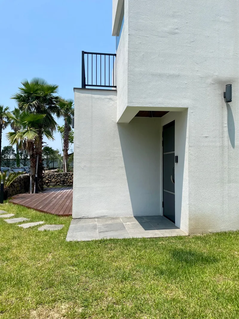 [Namwon, Seogwipo] 43-pyeong Jeju private pension C3 Opera Garden Family happiness space 22