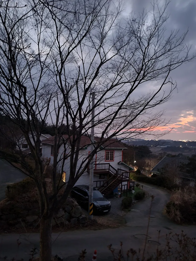 [Boryeong] European-style 2-story detached house in the forest 14