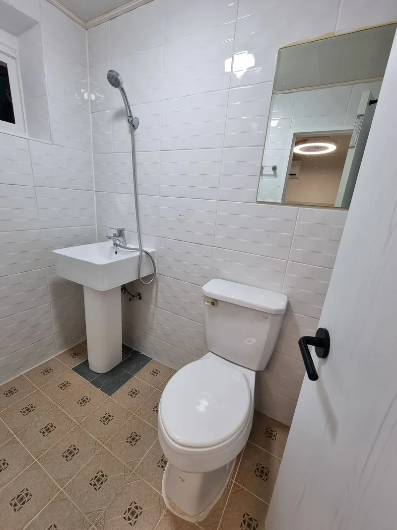 [Bucheon] White modern interior, 3 minutes walk from Bucheon Station 3